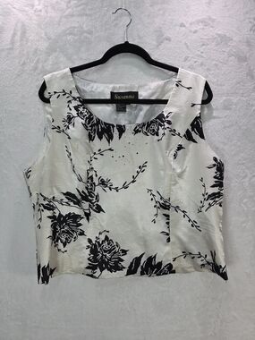 Black & White Floral Scoop Neck Tank